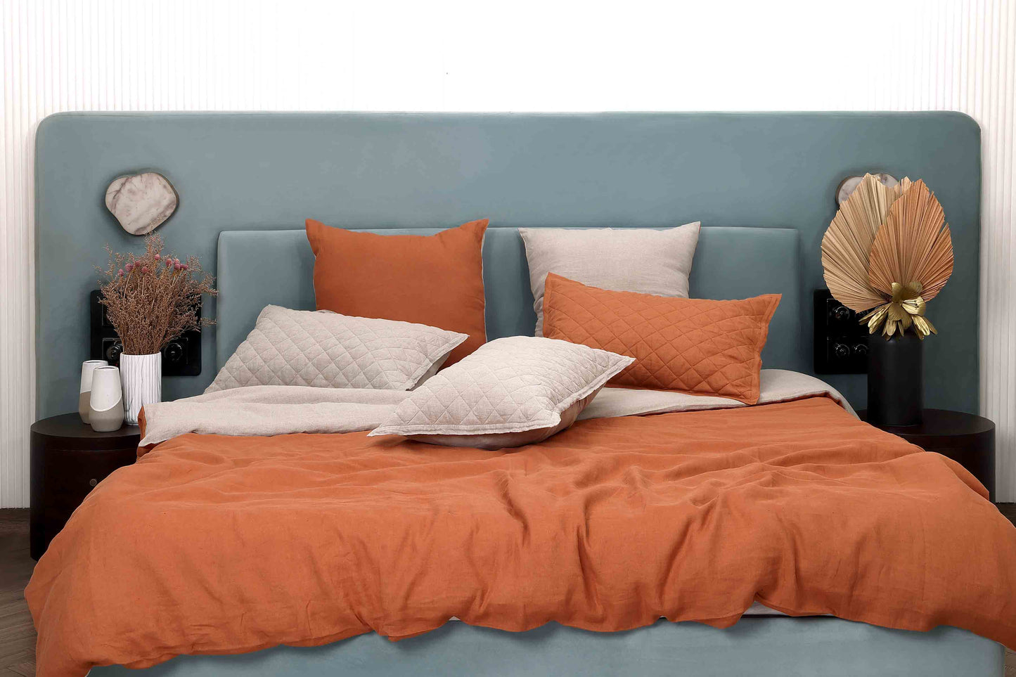Load image into Gallery viewer, Caramel and Natural Duvet Set
