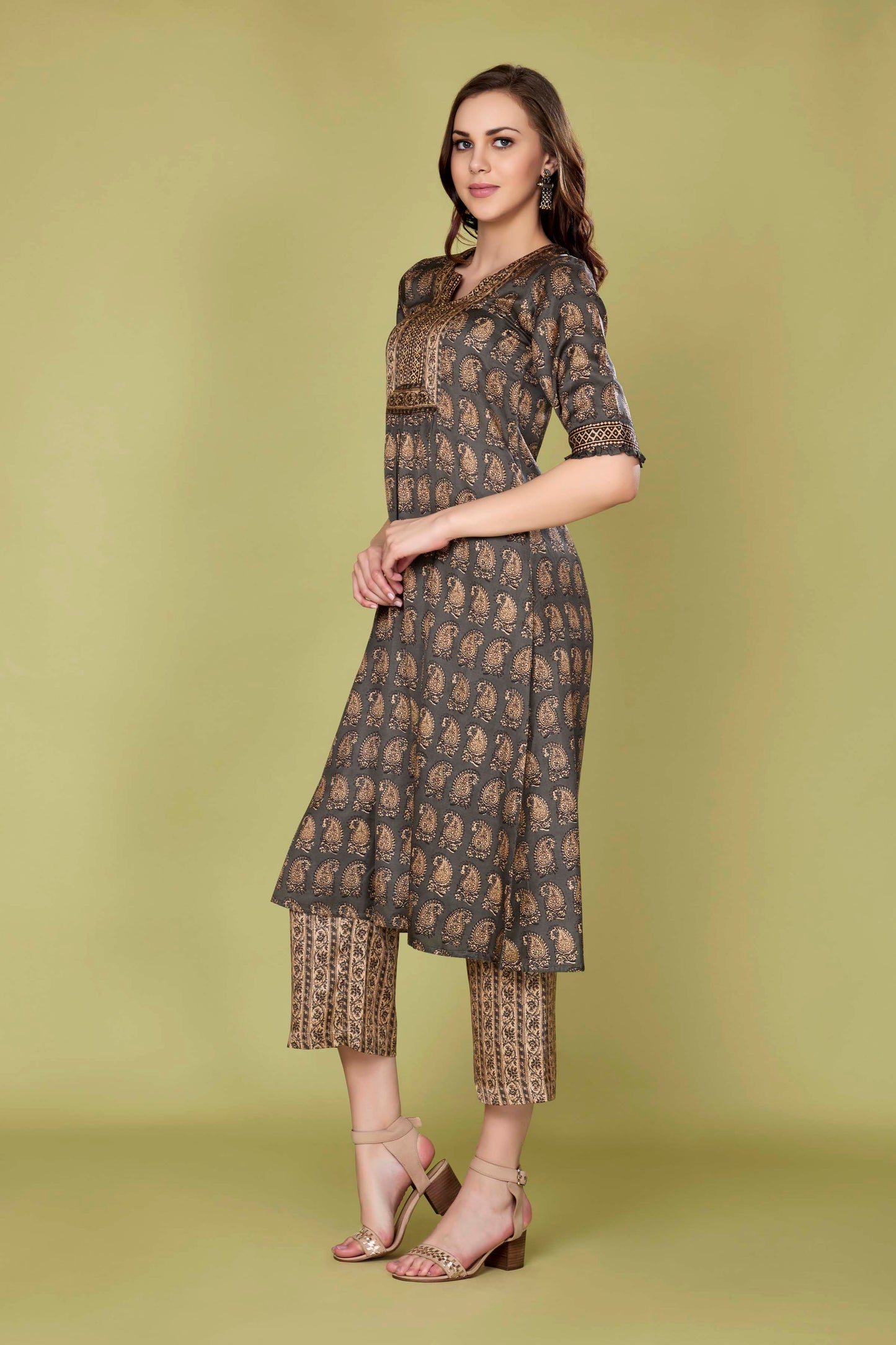 Grey Green Co-ord Set – Linen and Linens